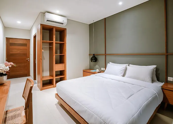 One Degree Sunset Hill Leisure